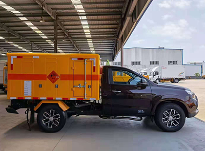 渭城爆破器材运输车