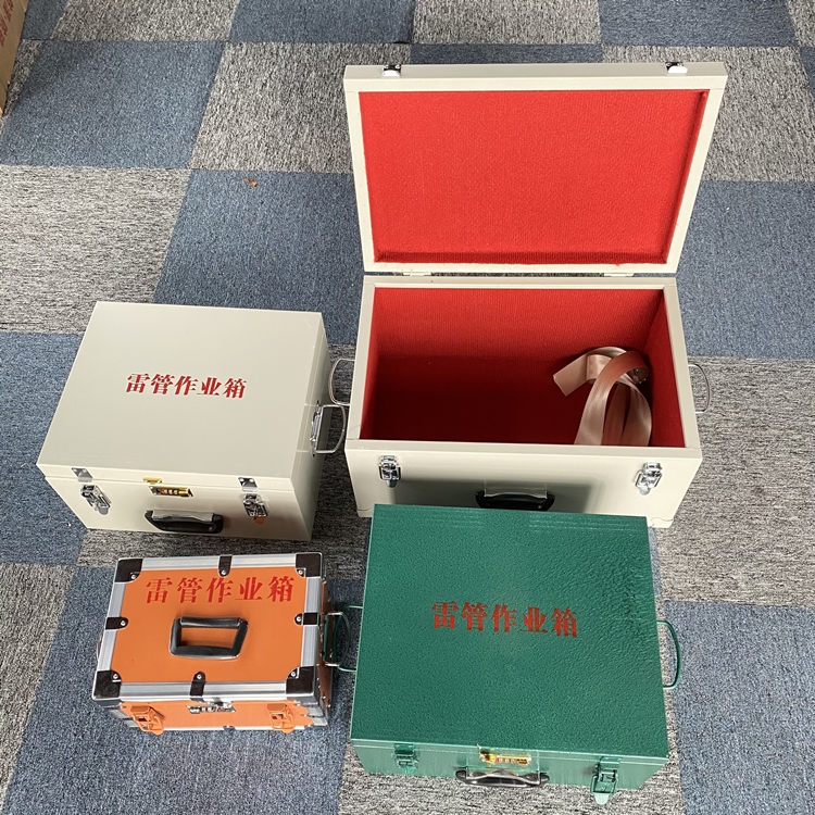 渭城爆破工程作业箱如何选择？玻璃钢与传统材质的全面对比